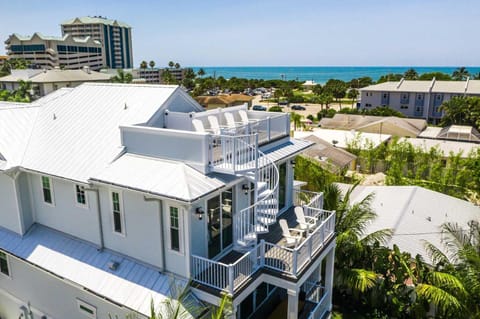 All Decked Out House in Lido Key