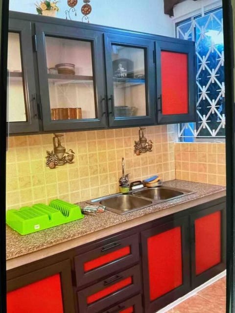 Kitchen or kitchenette, minibar, pet friendly, stove