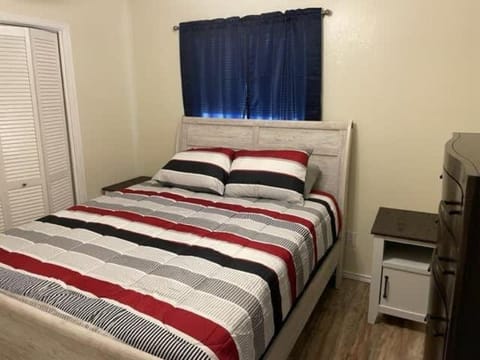 Comfortable downstairs 2 bed next to Fort Sill Condominio in Lawton
