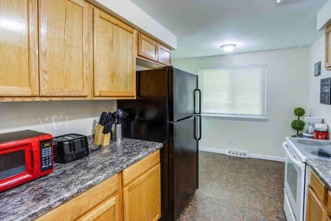 Stunning Ranch Mins from RIT/Airport/U of R/DWTN Condo in Chili