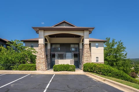 1037 Branson Luxury Retreat-Golf view-Silver Dollar city Apartment hotel in Table Rock Lake