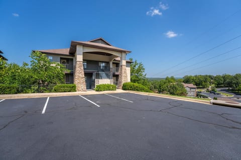 1037 Branson Luxury Retreat-Golf view-Silver Dollar city Apartment hotel in Table Rock Lake