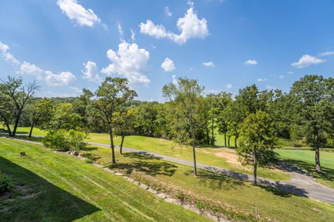 1037 Branson Luxury Retreat-Golf view-Silver Dollar city Apartment hotel in Table Rock Lake