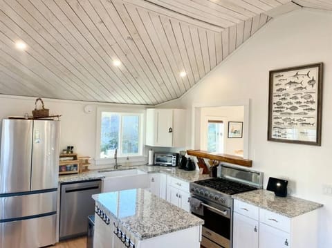 Escape to Positive Outlook Casa in Phippsburg