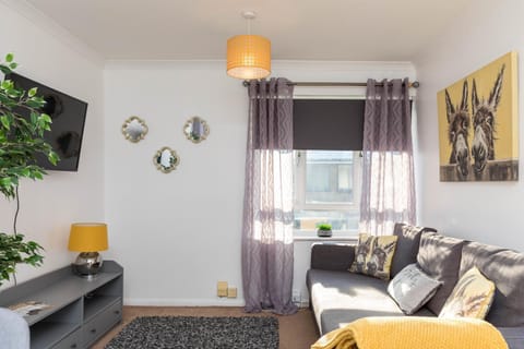 19A Apartment- Stylish & Cozy 1BR in The Heart of Crawley Condo in Crawley