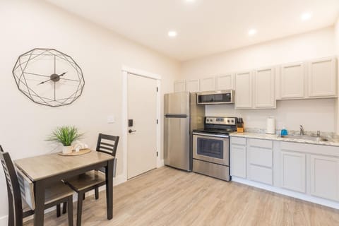 Updated 2 Bedroom Apartment Condominio in Great Falls
