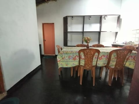 Dining area, kitchen