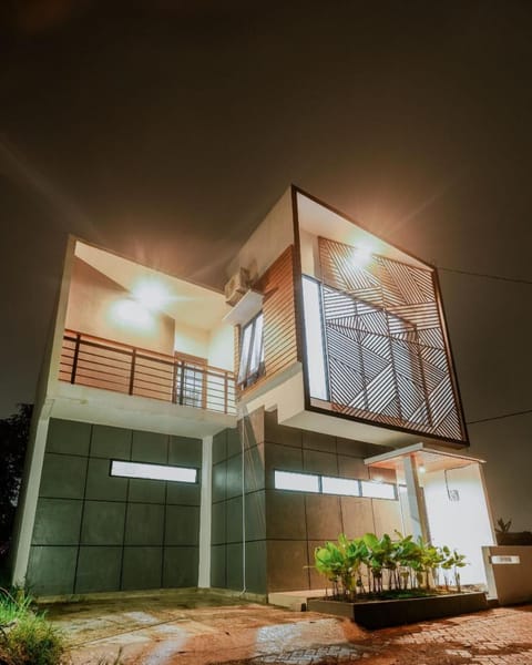 Property building, Night