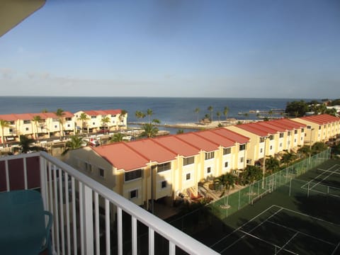 Islamorada Paradise Overlooking the Fabulous Florida Bay. Condo in Plantation Key
