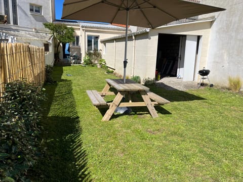 Patio, Garden, Garden view