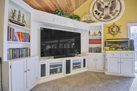 Lakeview Osage Beach Home with Game Room! Casa in Lake of the Ozarks