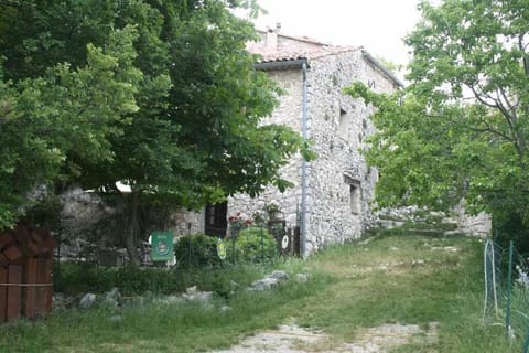 Le gite panda saint-maymes Casa in Verdon Gorge