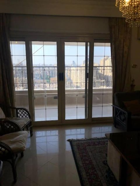 Lovely 3 bedroom apartment with nile view Condo in Cairo