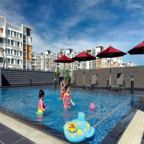 Luxury UUC Homestay KKIP Telipok Kota Kinabalu Apartment in Kota Kinabalu