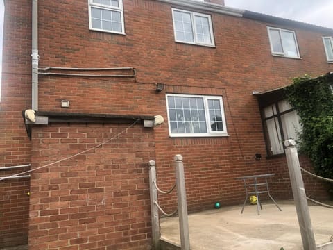 High rd hideaway Apartment in Doncaster