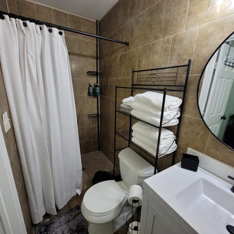 Hot Tub*Private Guest House*NASA Condominio in Nassau Bay