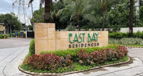 Homey Unit in Alabang Apartment in Muntinlupa