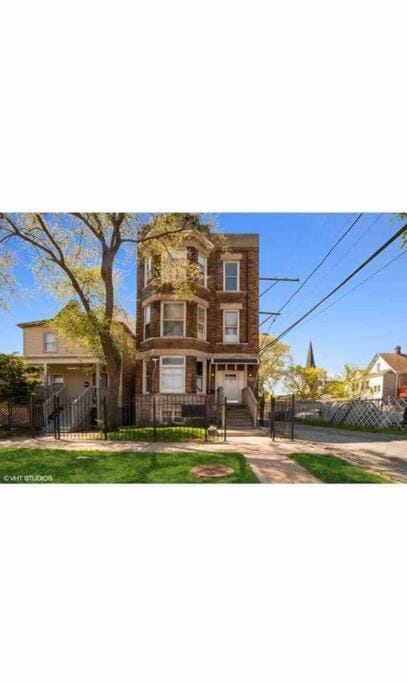 Red Line GUEST HOUSE apartment corporate housing Apartment in Englewood