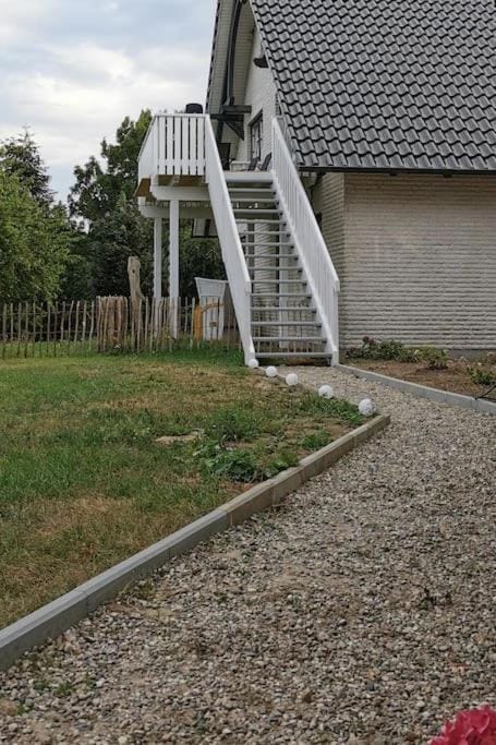 Facade/entrance, Balcony/Terrace