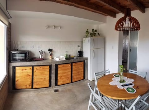 Dining area, kitchen