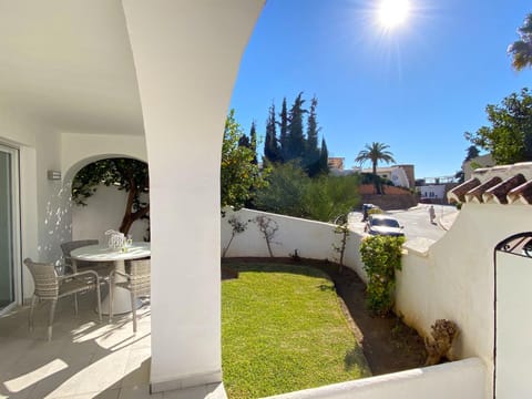 Patio, Garden, Garden view