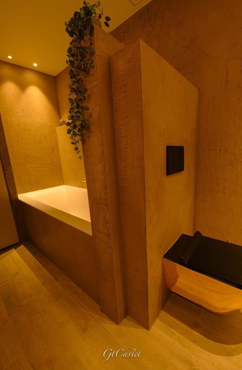 Luxueus genieten aan zee: private jacuzzi en sauna Condo in Knokke-Heist