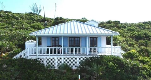 Palm Bluff cottage House in North Eleuthera