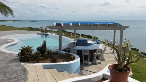 Neptune Cove home House in North Eleuthera