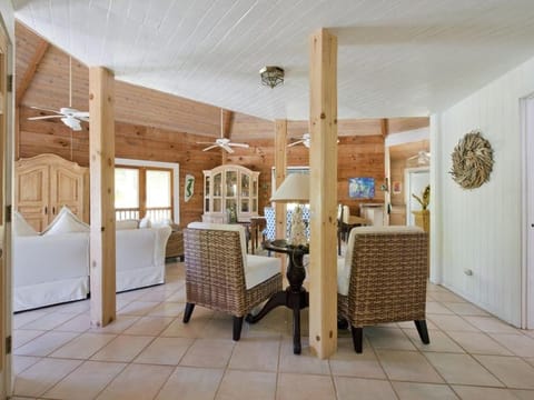 Shangri-La & Orchid Cottage home Haus in North Eleuthera