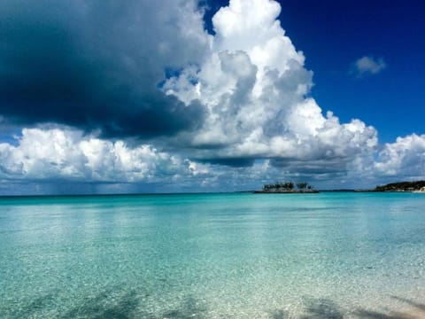 Moonflower home House in North Eleuthera