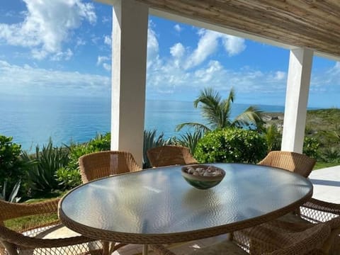 Blue Love Point 3BR home House in North Eleuthera