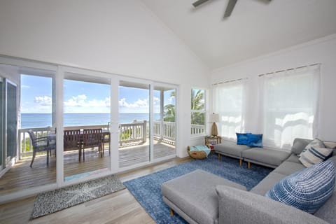 Lavender Beach House home Haus in North Eleuthera
