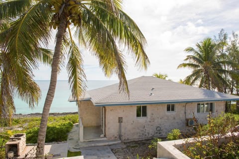 Gurgle and Whump cottage House in North Eleuthera