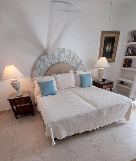 Two-Bedroom Apartment at Glitter Bay. Villa in Holetown