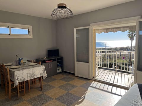 Appartement à 2 pas de la plage avec terrasse et parking - FR-1-387-186 Apartment in Marseillan