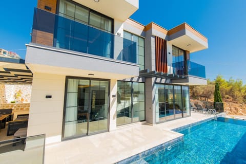 Miel Suites-3 Luxury Villa with Private Pool&Sauna Chalet in Kalkan Belediyesi