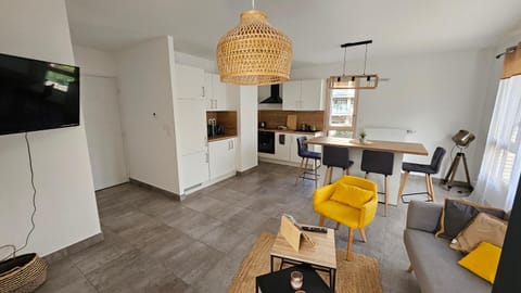 Living room, Meals