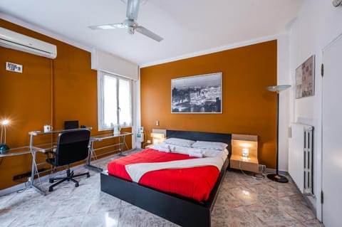 Bed, Bedroom, air conditioner