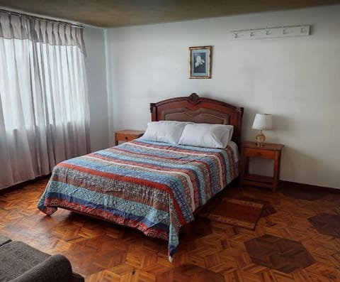 Hotel Altamira Suites - Ibarra Bed and Breakfast in Ibarra