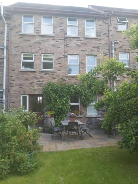 Patio, Garden, Dining area, Garden view