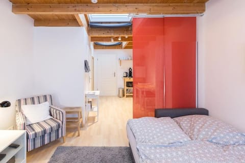 Apartment Wilhelmstr für bis zu 3 Personen Condominio in Brühl