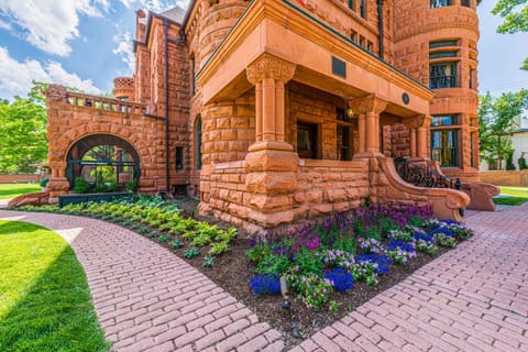 Orman Mansion - Pueblo's Most Luxurious Stay! Inn in Pueblo