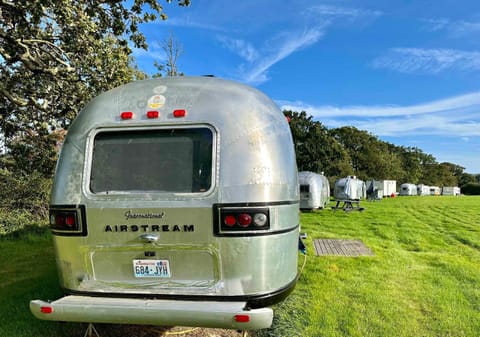 Retro Staycations Campground/ 
RV Resort in Ryde