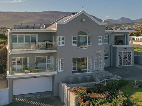 Property building, Natural landscape, Mountain view