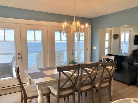 Broadway Cottage- York Beach Oceanfront w/ Incredible Views House in Cape Neddick