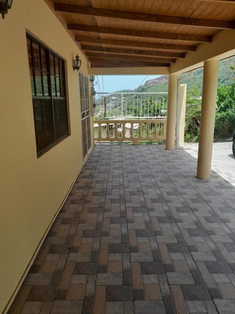 View (from property/room), Balcony/Terrace, Mountain view