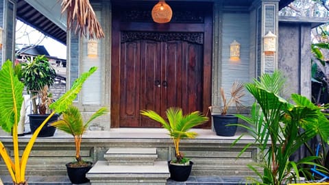 Facade/entrance, Garden view