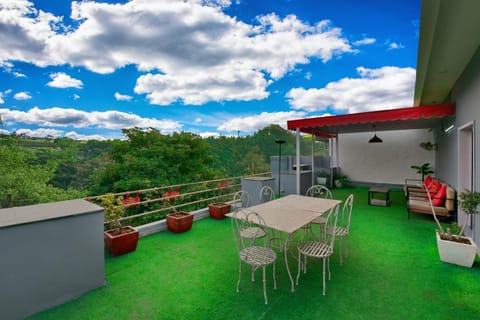 Day, View (from property/room), Balcony/Terrace, Seating area, Dining area