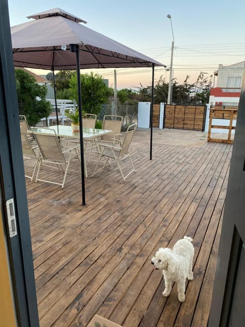 Balcony/Terrace, Pets