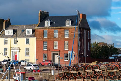 Property building, Neighbourhood, City view, Street view, Parking